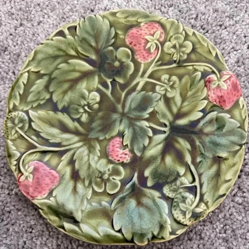 19th Century Strawberry Majolica Plate Choisy Le Roi